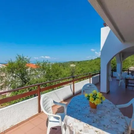 דירה In Mit Moebliertem Balkon *
