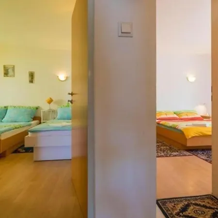 Apartment In Mit Moebliertem Balkon *